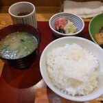 Ishii - ご飯、味噌汁、漬物 ♪