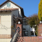 植田ラティス - お店へは階段を上ります