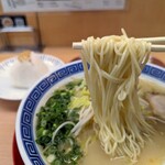 拉麺男 - 麺リフト