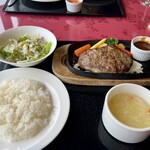 三島ゴルフ倶楽部 レストラン - 料理写真:ハンバーグ