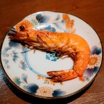 Salt-grilled red shrimp