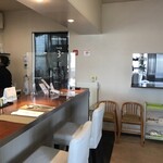 モダン・ダイニング sumi - カウンター席からの厨房