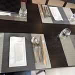 モダン・ダイニング sumi - テーブルセッティング