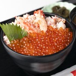 Crab and salmon roe bowl