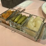 ブラッスリー ドンピエール - ドライキーマカレーオムレツのせ(薬味)