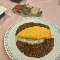 ブラッスリー ドンピエール - ドライキーマカレーオムレツのせ