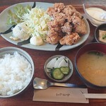 定食レストラン ラフラフ - 鶏からあげ定食