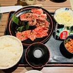 焼肉＆BAR 十炭 - 