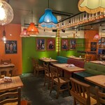 パエリアンピーシーズ - 店内