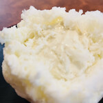 こひる庵 - 中にもちゃんとクリーム　200円なのが信じられん♡