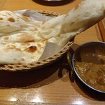 本格インド料理 プジャ - ランチAセット(鶏肉カレー、辛さ3)