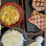 感動の肉と米 - ロースステーキハンバーグコンボ（1500円)