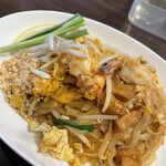 Pad thai - 