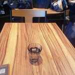 Azabudai Hills Café - テーブルの様子
