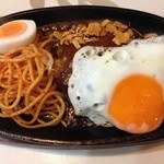 ステーキ倶楽部 - 150g + チーズ + 目玉焼 ¥700+100+100