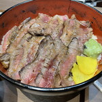 熟成焼肉 あらた - ステーキ丼（ごはん普通）