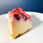 チャコメ - ホワイトチョコ、フランボワーズ　バスクチーズケーキ　side attack　　byまみこまみこ