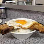 味の萬楽 - チャーシューエッグ定食(裏メニュー)