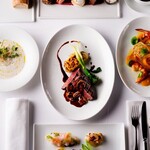 【PREMIUM】전채+반 샐러드+스프+쇠고기 스테이크 OR 해산물 철판구이 +디저트