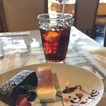 Dining Kitchen OGATSHI - ランチメニューはドリンク付き