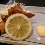 新力 - 令和6年3月 営業時間(17:00〜22:00)
ふぐ唐揚げ 税込385円