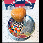 チャコメ - サービスでいただいたチーズママン（チーズマドレーヌ）　byまみこまみこ