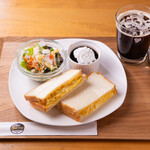 Kafe Ando Dainingu Ba Furatto - お得なランチセット！”キムラヤ”のサンドイッチ、玉子やツナなど具材をお選びいただけます！