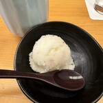 銀座寿司幸本店 - りんごのシャーベット。すごい"リンゴ！"って感じでした。