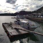 魚山人 - こんな感じでお迎えに