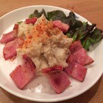 Tsukihana Ni-Hachi-Hachi - 自家製のポテトサラダ。一緒に添えてあるベーコンがなかなか良いアクセントになっています(・∀・`)