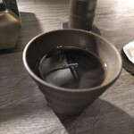 Wagyuu Yakiniku Isshin - 最近メニューに追加されたコーヒーはハウスブレンド。食後にさっぱり飲めるように苦味も酸味も控えめで軽い飲み口。ふだんあまりコーヒーを飲まない人にも飲みやすいかも。