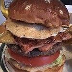 ザ・コーナー ハンバーガー＆サルーン - 