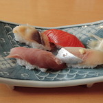 Fuji Sushi - お好みで…鰤、鰊、北寄、紅鮭 2008.07