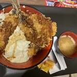 豊洲食堂 - 特大アジフライ丼2枚