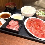 焼肉 おくう - 