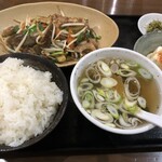 Idoi Nokuukam Menkoi - 豚肉と茄子のピリ辛定食