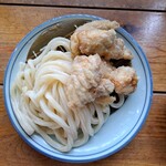 手打うどん 麦蔵 - 「ようやく」運ばれてきた「かしわざる」。