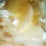 窯右衛門 - リンゴと自家製リコッタチーズのドルチェピッツア ハチミツを添えて。