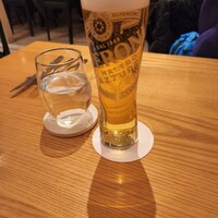 アドゥエパッシ - ペローニ ナストロアズーロ