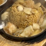 Sui Rou - ビジュアルより味で勝負の鳥の巣焼きそば