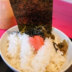 木村屋 - セットの博多ご飯／明太子、高菜漬けや海苔が付いた白米