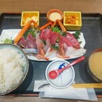 魚がし食堂　中央市場店 - 上刺盛り定食