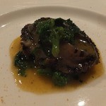 エノテカ・ラ・リコルマ - 函館産蝦夷鮑と菜の花のトリフォラータ