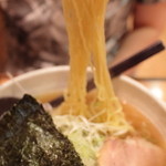 みのや - 和風しょうゆの麺…かるいウェーブの細麺でした 2013.07