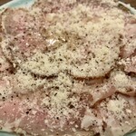 BISTRO YOKOCHO - 自家製豚ハム〜白トリュフオイルとチーズ(ハーフ)