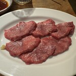 炭焼きホルモン しんちゃん - 