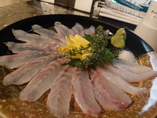 h Jizake Kassai Kamo Zou - 人気の鮮魚の　しゃぶしゃぶ