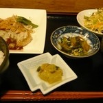 蛍の家族 - 国産鶏のソテーバーベキューソース