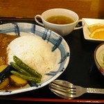 蛍の家族 - 木の子肉カレー