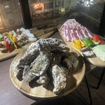 Hakata Nakasu Kaisen Ichiba Kakigoya - 瀬戸内海産の３年牡蠣と大人気BBQコース